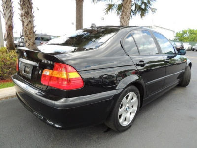 2004 BMW 325 i