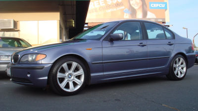 2002 BMW 325  i