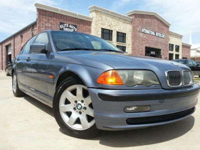 2001 BMW 325  i