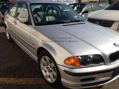 2001 BMW 325  i