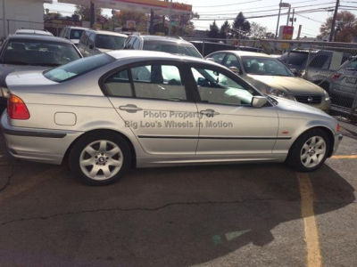 2001 BMW 325  i