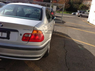 2001 BMW 325  i