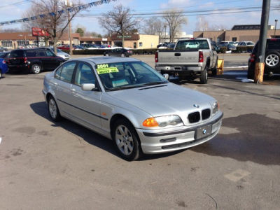 2001 BMW 325  i