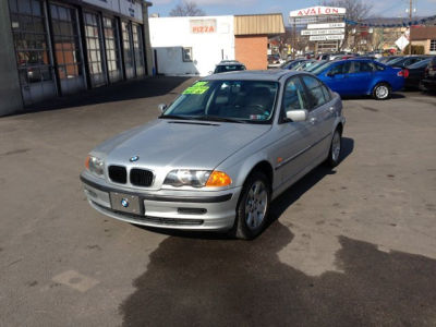 2001 BMW 325 i