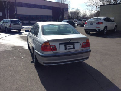 2001 BMW 325 i