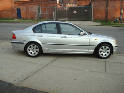 2002 BMW 325 xi