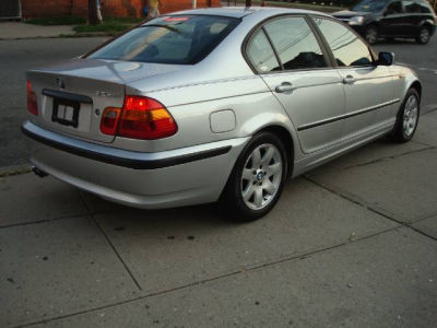 2002 BMW 325 xi