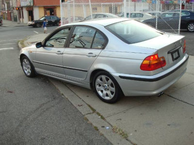 2002 BMW 325 xi