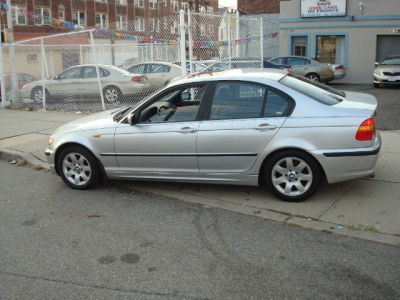 2002 BMW 325 xi