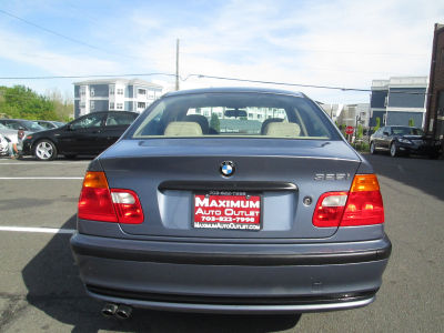 2001 BMW 325 i