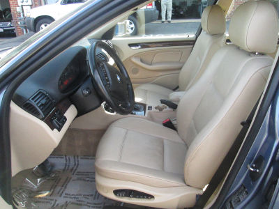 2001 BMW 325 i