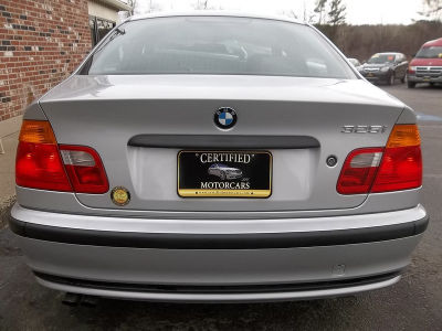 2001 BMW 325  i