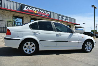 2003 BMW 325  i