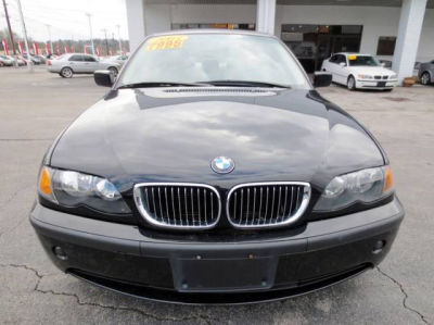 2003 BMW 325 i