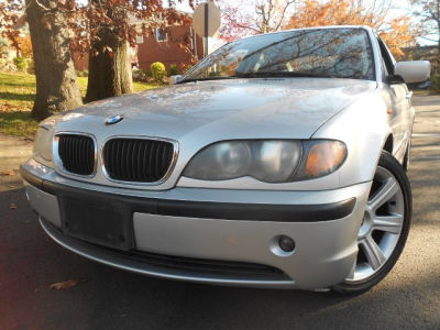 2003 BMW 325  i