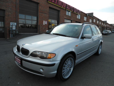 2002 BMW 325  xiT