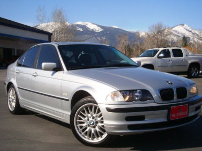 2001 BMW 325  i