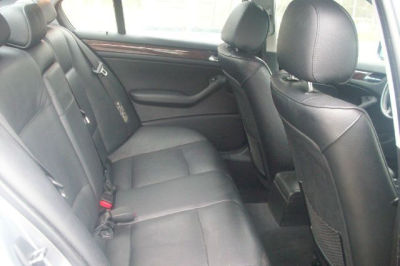 2003 BMW 325  i