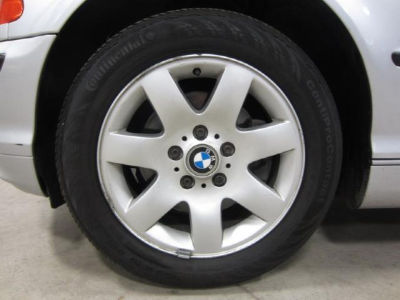 2001 BMW 325 i