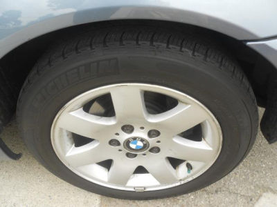2001 BMW 325 i