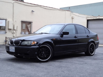 2004 BMW 325  i