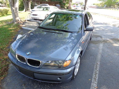 2002 BMW 325 i