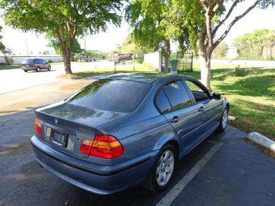 2002 BMW 325 i