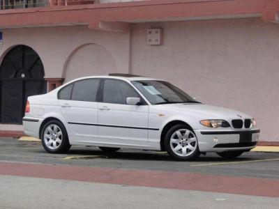 2002 BMW 325  i