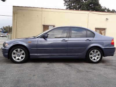 2005 BMW 325 i