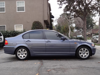 2005 BMW 325 i