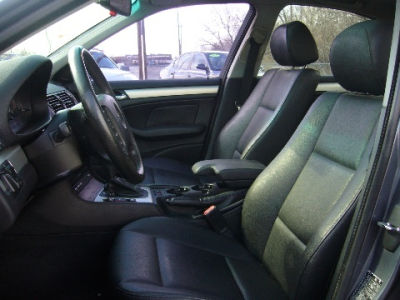 2003 BMW 325  xi