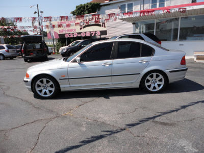 2001 BMW 325 i