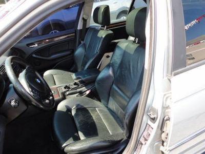 2001 BMW 325 i