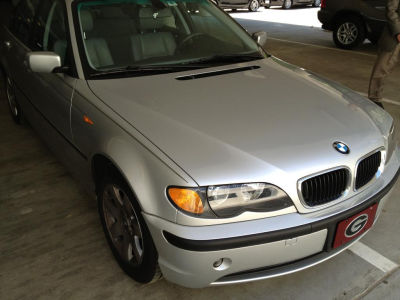 2004 BMW 325  i