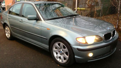 2002 BMW 325  i