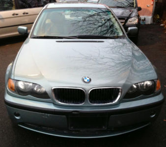 2002 BMW 325  i