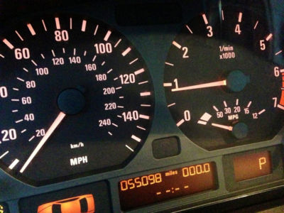 2002 BMW 325  i