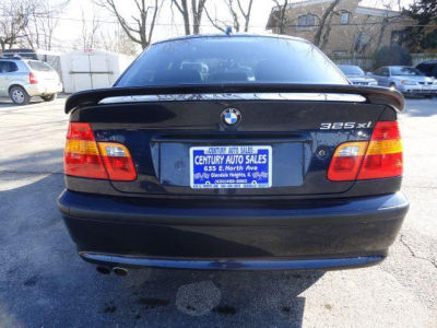 2003 BMW 325  xi
