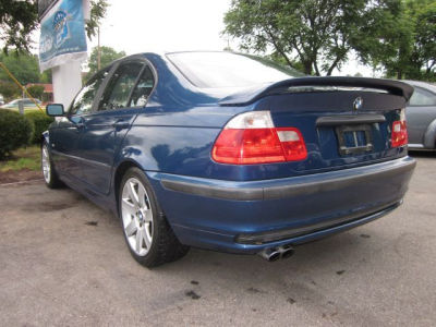2001 BMW 325 i
