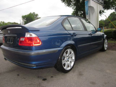 2001 BMW 325 i