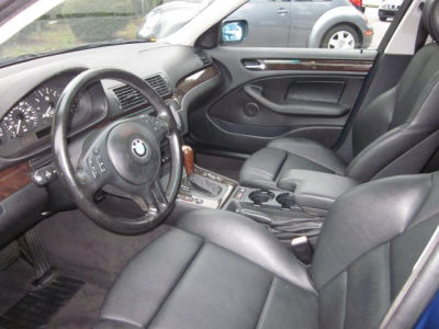 2001 BMW 325 i