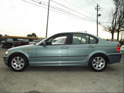 2002 BMW 325  i