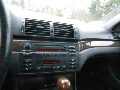 2003 BMW 325 xi
