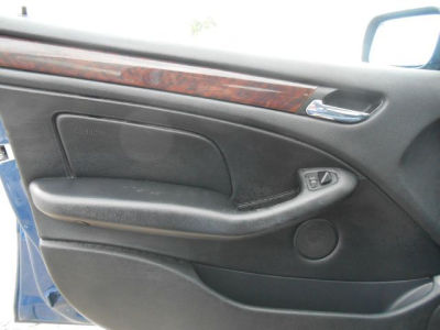 2003 BMW 325 xi