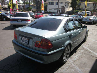 2003 BMW 325 i