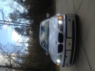 2003 BMW 325 i