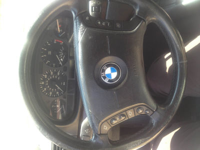 2003 BMW 325 i