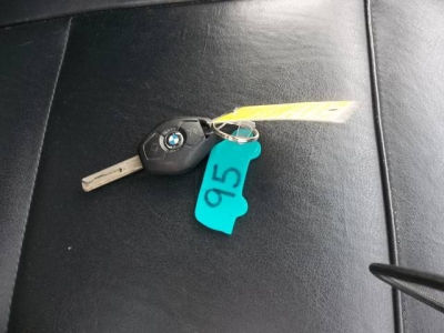 2003 BMW 325 iT