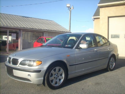 2003 BMW 325  i