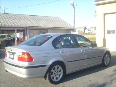 2003 BMW 325 i